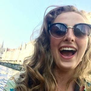 Meet your Posher, Lauren